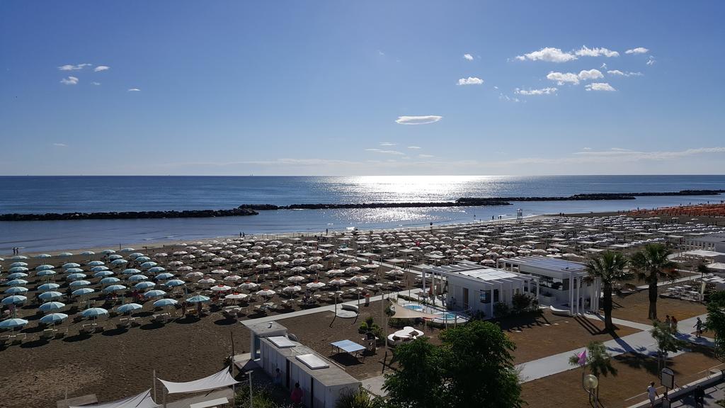 Gimmi Hotel Rimini Exteriör bild