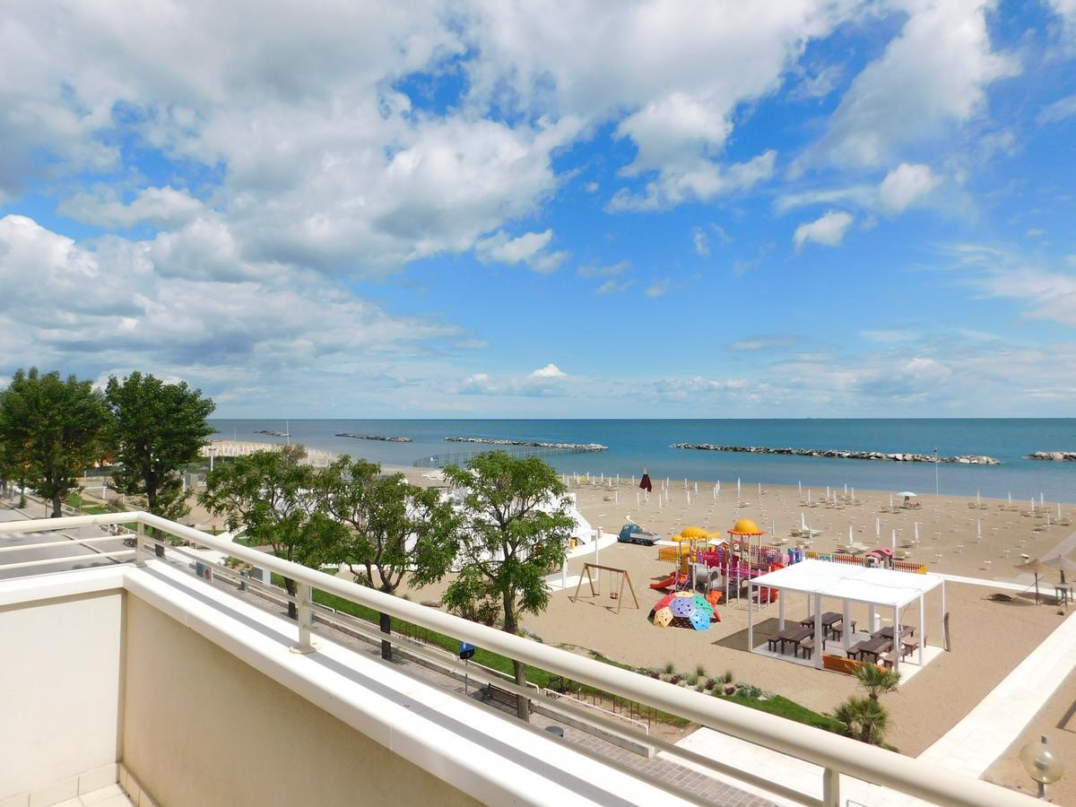 Gimmi Hotel Rimini Exteriör bild
