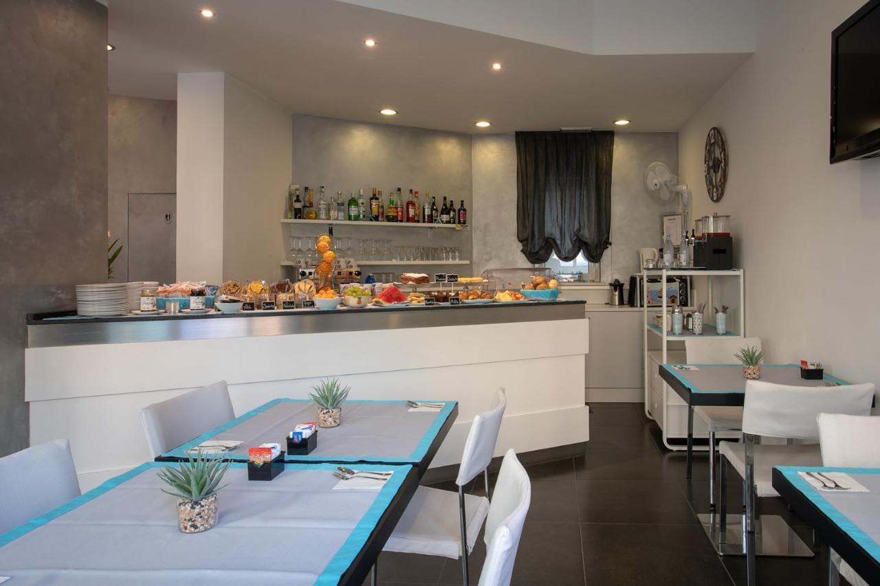 Gimmi Hotel Rimini Exteriör bild